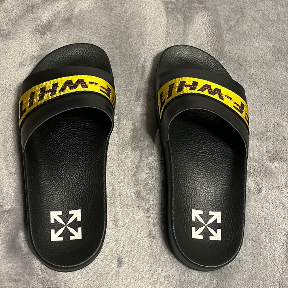 Off-White Industrial Belt Slides, 41, Black and Yellow